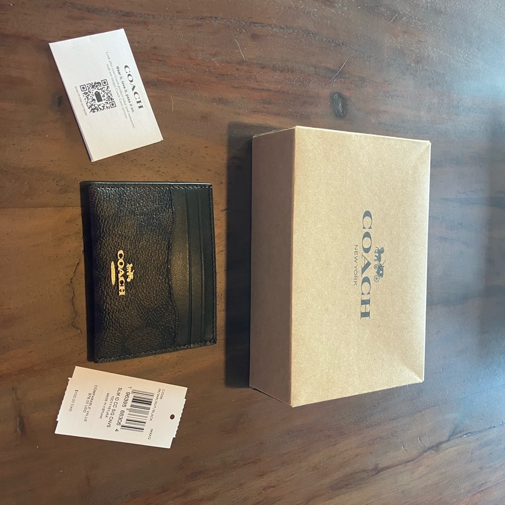 Coach Brown and Black Pebbled Leather Card Sleeve with Gold Logo - Picture 4 of 8